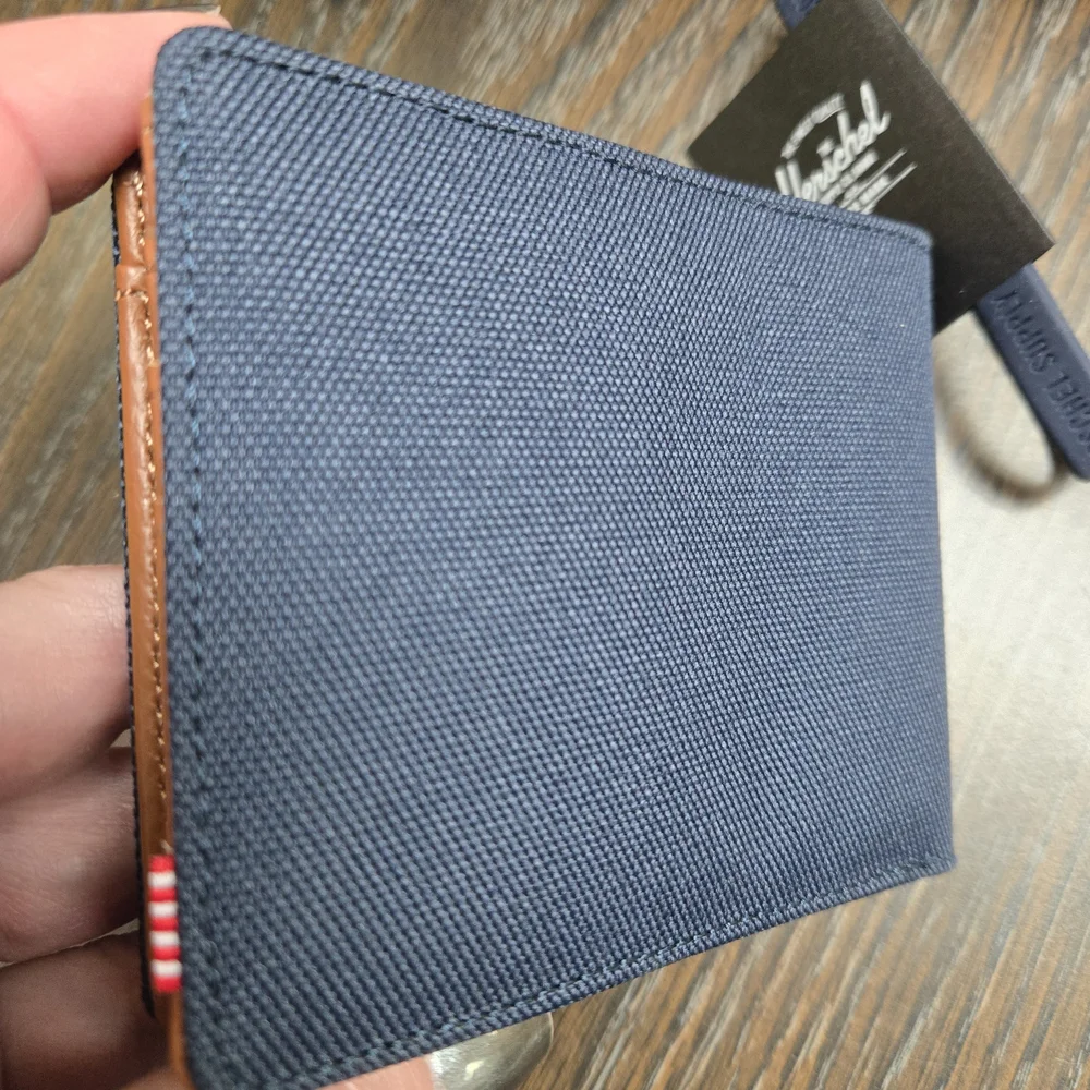 NEW Stylish Herschel Navy Tan Wallet bi-fold with elastic band makes great gift